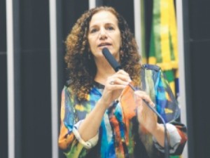 Lideranças lamentam baixa presença política