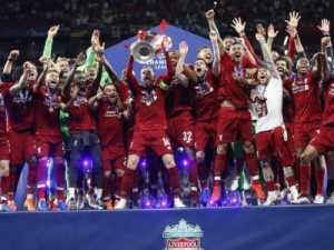 Liverpool bate Tottenham e é hexacampeão europeu