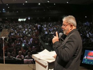 Lula critica ação da PF com Vaccari: "fiquei indignado"