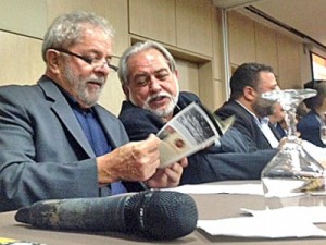 Lula diz que FHC falou 'bobagem' em programa do PSDB na televisão