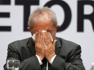 Lula fala sobre investigação da PF e diz que sobreviverá à 'pancadaria'