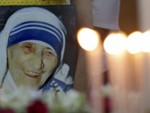 Madre Teresa de Calcutá será canonizada em setembro