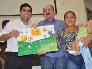 Mais de mil famílias cearenses beneficiadas com Cartão Mais Infância neste dia (11)