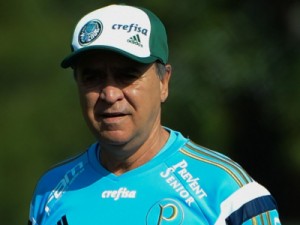 Marcelo vê Brasileiro irrecuperável e pensa em título da Copa do Brasil