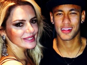 Mari Alexandre tieta Neymar e se derrete: "Gatinho demais"