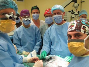 Médicos sul-africanos fazem primeiro transplante de pênis do mundo