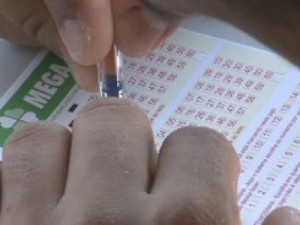 Mega-Sena acumula e deve pagar R$ 25 milhões; veja dezenas