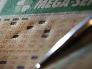 Mega-Sena: sorteio desta terça-feira pode pagar R$ 195 milhões