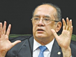 Mendes: momento no País é de tensão, e STF está exposto