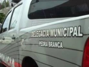 Menor é apreendido em Pedra Branca acusado de armar emboscada para assaltos na zona rural