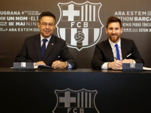 Messi assina renovação com Barcelona até 2021