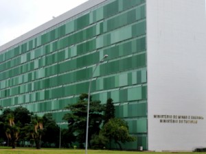 Ministério do Turismo aponta muitas falhas estruturais na Festa de Santo Antônio