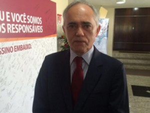 Ministro do TCU critica gestão fiscal dos estados do NE em evento no CE
