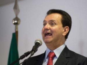 Ministro garante que não há corte na banda larga