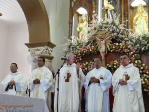 Missa abre festa de Santo Antônio
