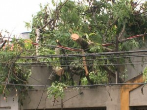 Moradores contam prejuízos após fortes chuvas em São Luís