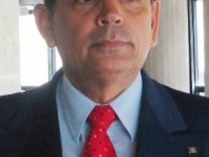 Morre, em Quixeramobim, o jornalista e radialista Crisanto Teixeira