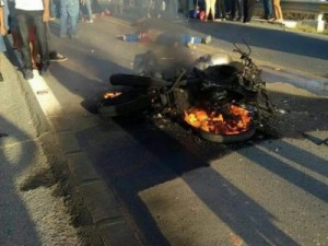 Motociclista morre após moto explodir em colisão com reboque no Ceará
