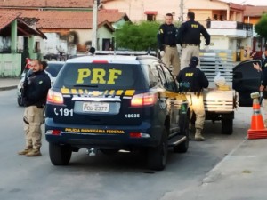 Motorista é preso com 64 quilos de cocaína em caminhonete na BR-403, no interior do Ceará