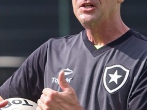 "Mr. Libertadores" da comissão técnica avalia rota do Botafogo e elogia Gatito