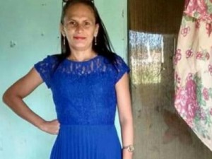 Mulher é morta a facadas na frente dos filhos no Ceará