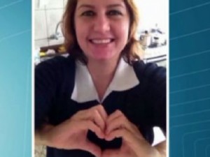 Mulher morre após fazer cirurgia para remover estrias: "Médico desapareceu"