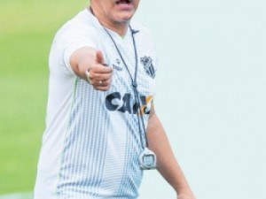 Na estreia de Chamusca, a meta é voltar a vencer