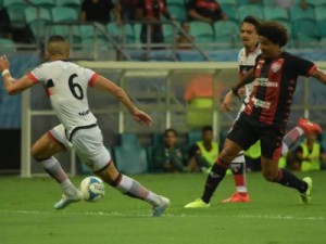 Na estreia de Geninho, Vitória e Dragão empatam sem gols na Fonte Nova