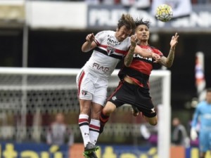 Nem lá, nem cá: São Paulo e Fla empatam, e Palmeiras agradece