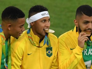 Neymar decide, Brasil vence Alemanha nos pênaltis e consegue 1º ouro