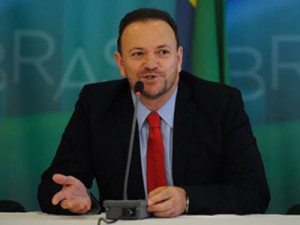 Novo ministro da Secom sugere que Dilma dê entrevistas sobre ajuste fiscal