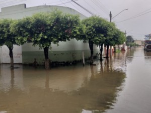Número de desabrigado no RJ chega a 6 mil devido as enchentes