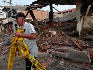 Número de mortos após terremoto no Equador passa de 240