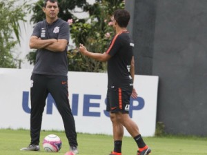 Opção do Corinthians para a final, Jadson trabalha em dois períodos no CT