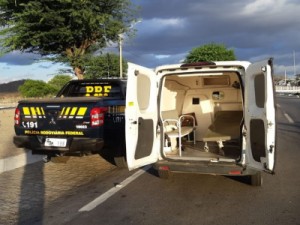 Operação da PRF fiscaliza ambulâncias e aplica 45 multas em Pernambuco