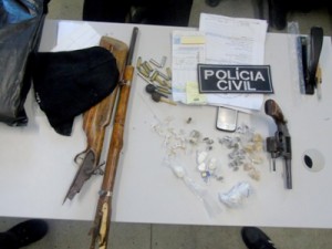 Operação de combate a homicídios e tráfico prende 30 no Trairi potiguar