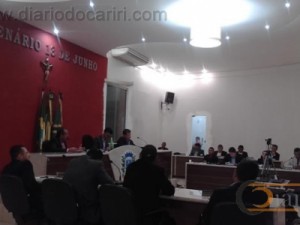 Oposição convida Secretária de Saúde sobre a demora de exames, em Barbalha