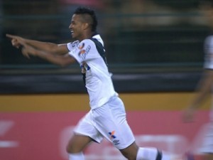 Pacotão do Vasco: Bernardo tenta, R. Silva marca e Martín Silva salva o time