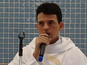 Padre Leonardo vai deixar Barbalha para evangelizar em Juazeiro