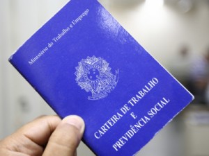 País fecha 945 mil vagas de emprego no acumulado do ano até novembro