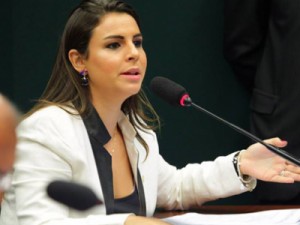 Para Mariana Carvalho saída de ministro pode atrapalhar andamento do Fies