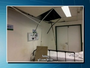 Parte de teto de Hospital Geral de Fortaleza cai em sala de emergência