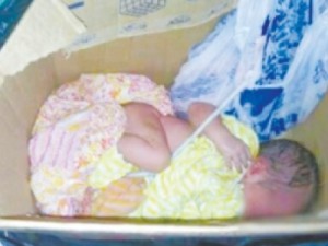 PASSARÉ Recém-nascida é encontrada no lixo