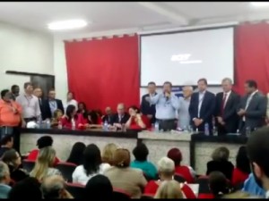 PDT fecha posição contra o impeachment de Dilma