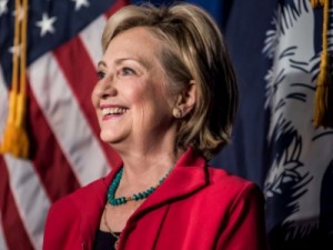 Pedida investigação criminal aos emails de Hillary Clinton