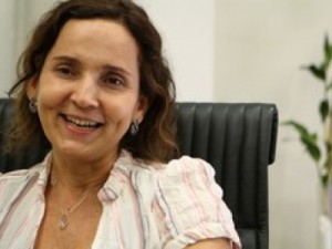 Pela 1ª vez, uma mulher assume o cargo de governadora do Ceará