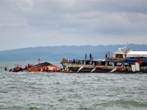 Pelo menos 36 mortos em naufrágio nas Filipinas