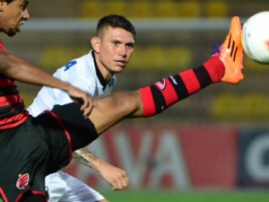 Pênalti, gol relâmpago e expulsão decretam empate entre Oeste e ABC