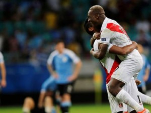 Peru elimina Uruguai nos pênaltis em jogo morno e vai pegar o Chile nas semis