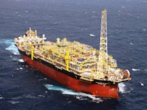 Petrobras deve responder por acidente em navio, diz ANP